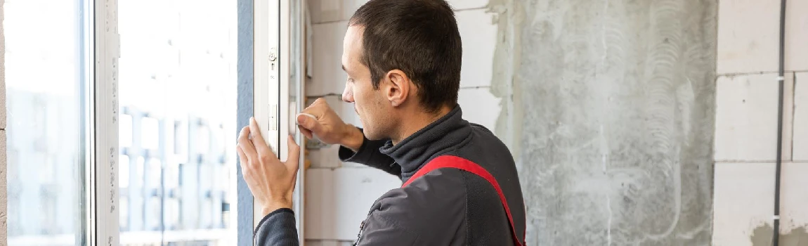 Emergency Cracked Windows Repair Services in Oakleaf Plantation, FL