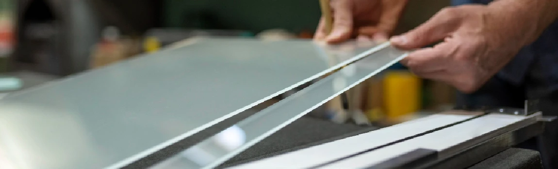 Emergency Glass Repair for Hospitality Businesses in Oakleaf Plantation, FL